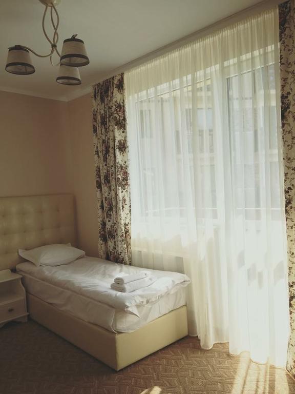 Rooms On Oleksy Dovbusha 50 Яремча Экстерьер фото